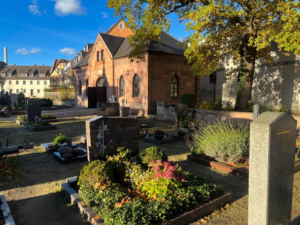 Erdgräber alter Friedhof Stein